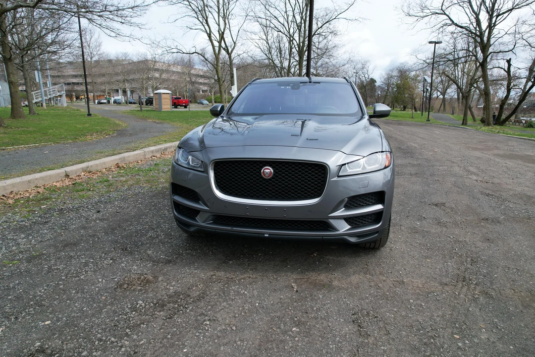 2017 Jaguar F-Pace - Image 7 of 16