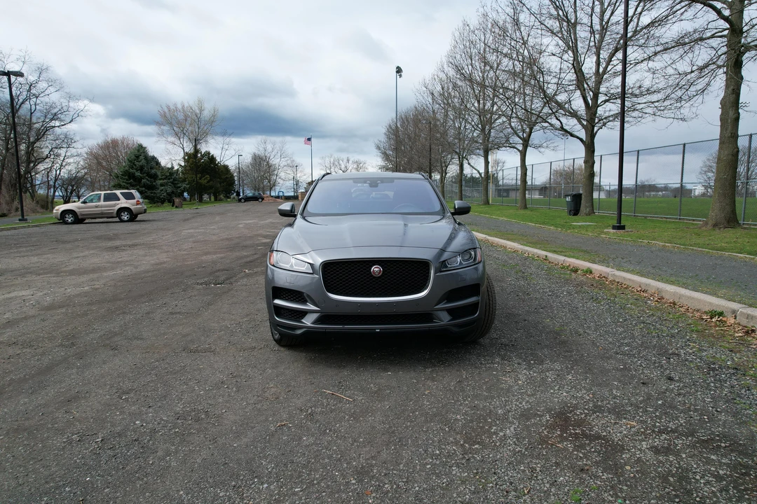 2017 Jaguar F-Pace - Image 6 of 16
