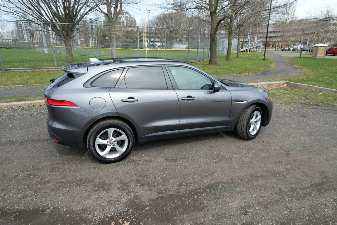 2017 Jaguar F-Pace - Image 14 of 16
