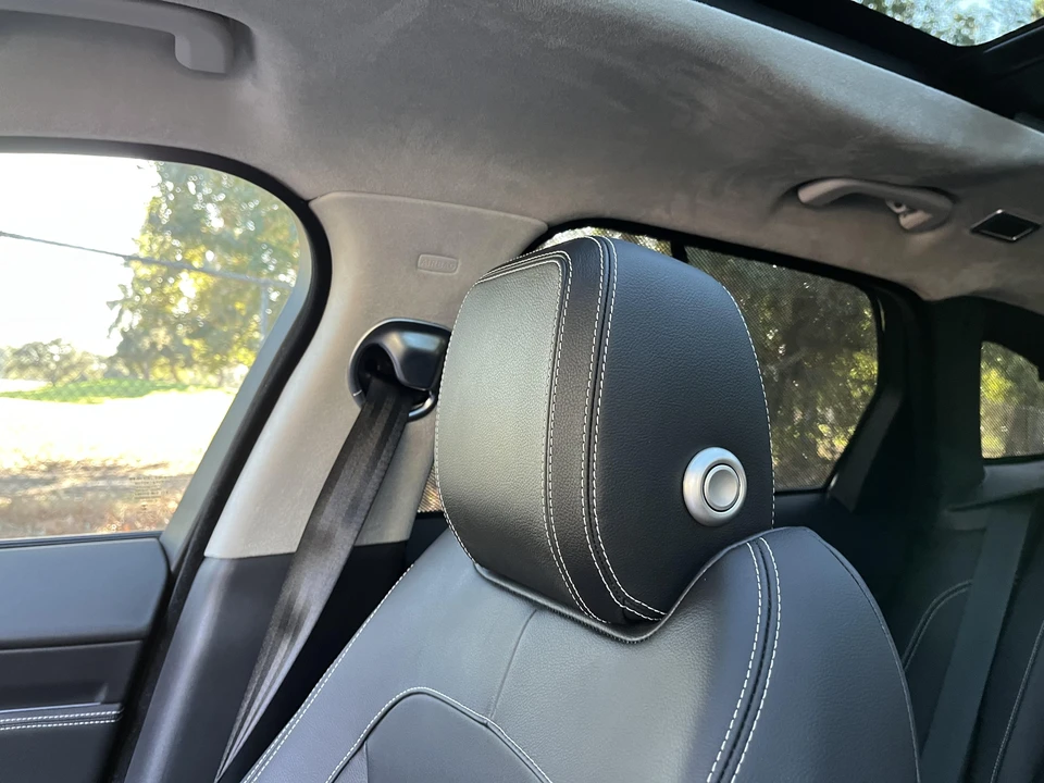 2017 Jaguar F-Pace - Image 28 of 31