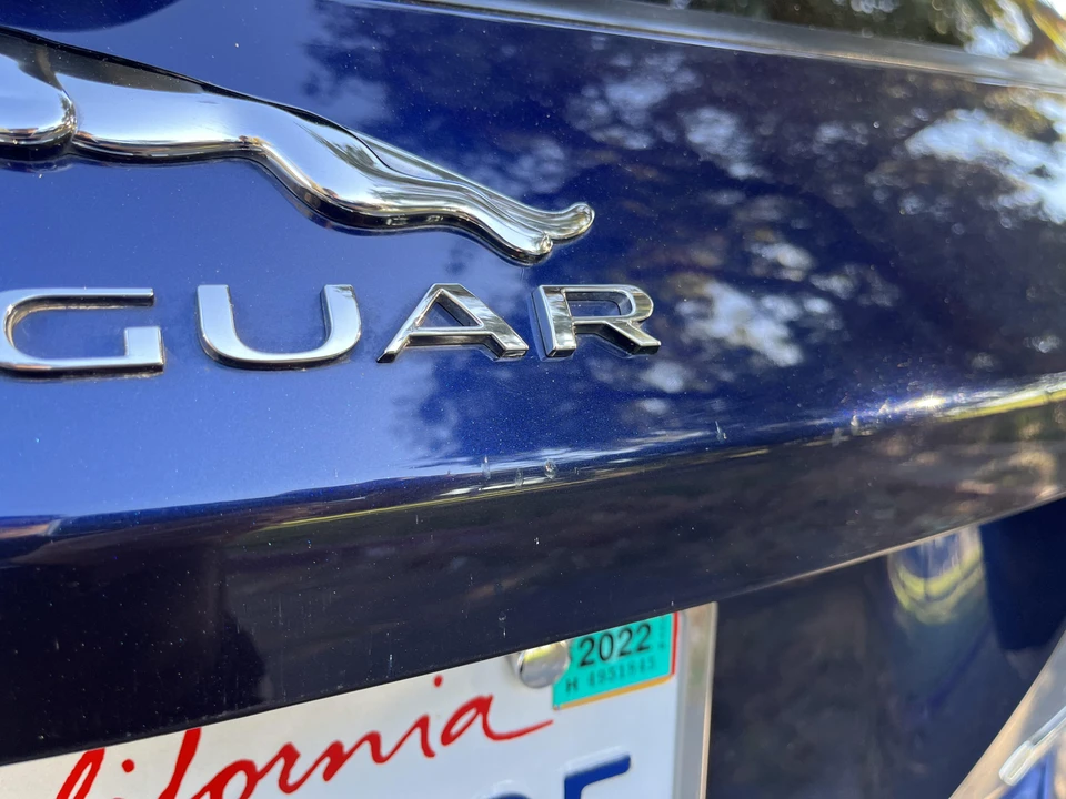 2017 Jaguar F-Pace - Image 14 of 31