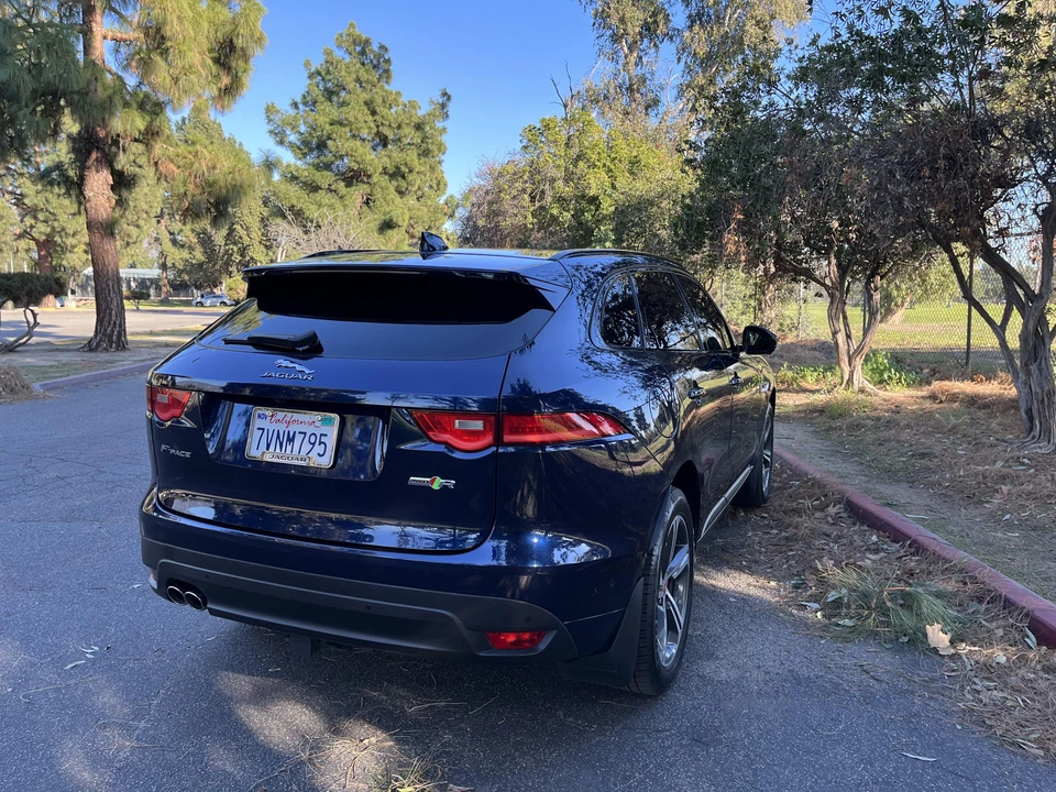 2017 Jaguar F-Pace - Image 7 of 31
