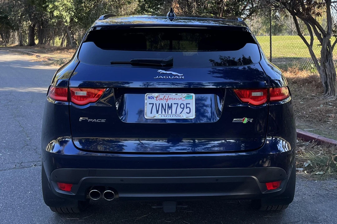 2017 Jaguar F-Pace - Image 5 of 31
