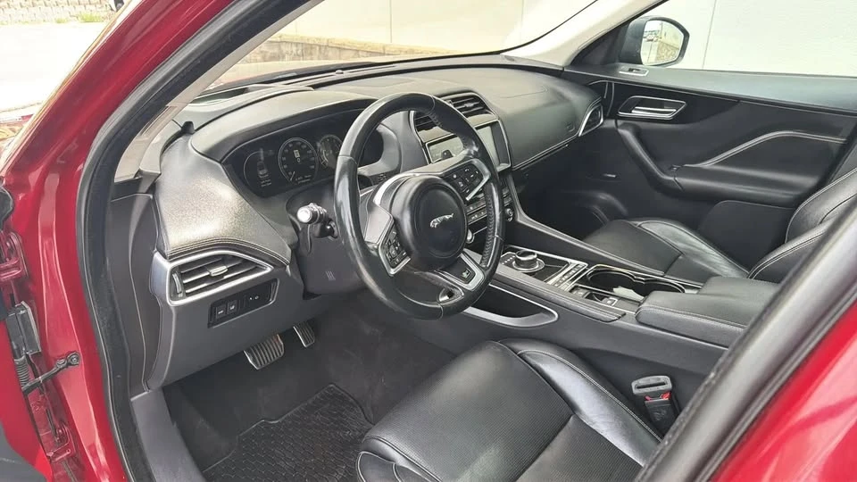 2017 Jaguar F-Pace - Image 4 of 20