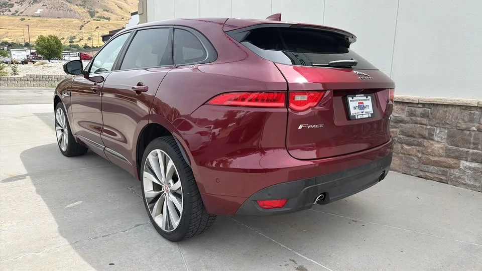 2017 Jaguar F-Pace - Image 3 of 20