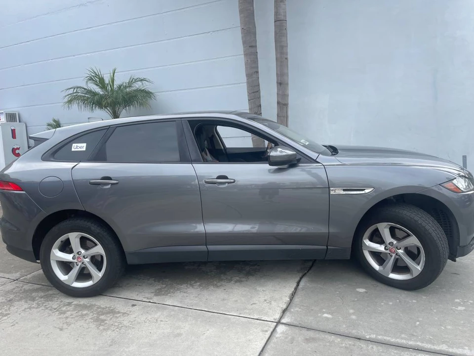 2017 Jaguar F-Pace - Image 6 of 13