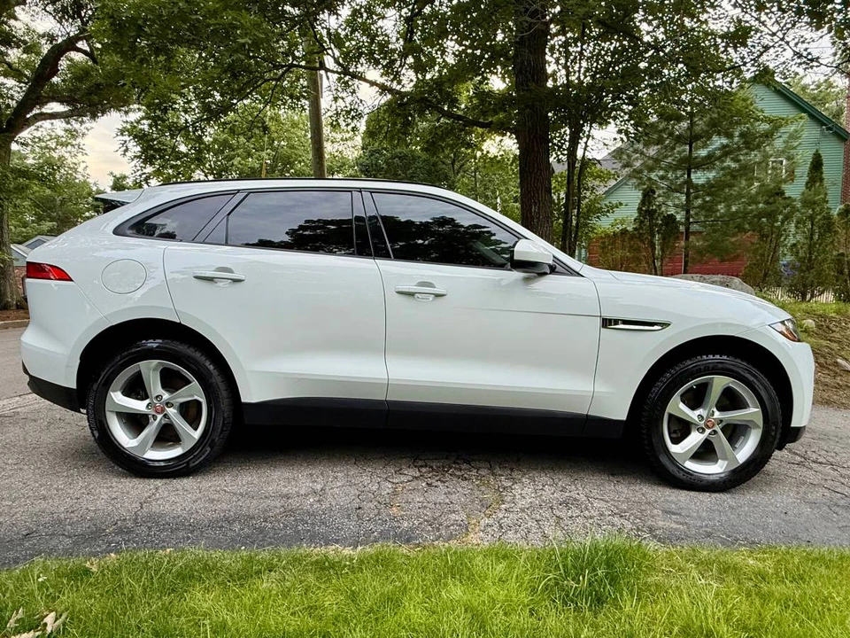 2017 Jaguar F-Pace - Image 4 of 22