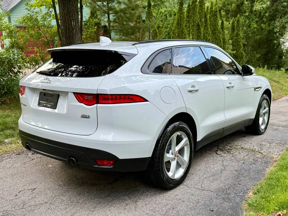 2017 Jaguar F-Pace - Image 5 of 22