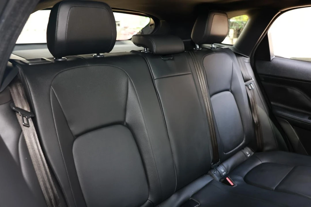 2017 Jaguar F-Pace - Image 15 of 21
