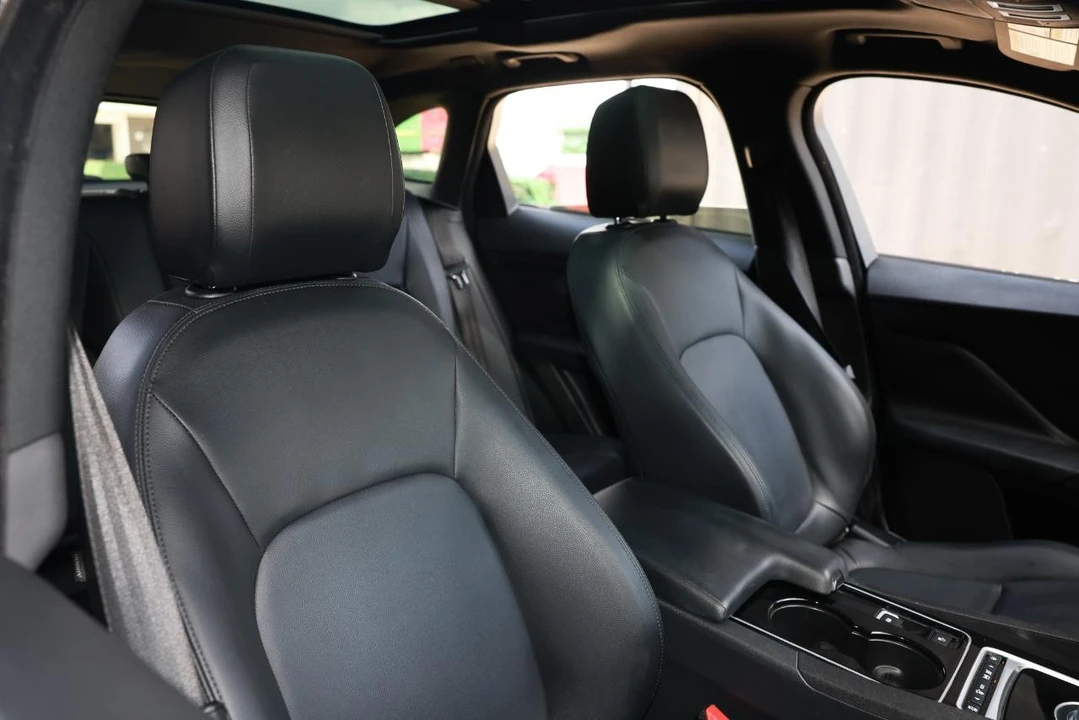 2017 Jaguar F-Pace - Image 19 of 21