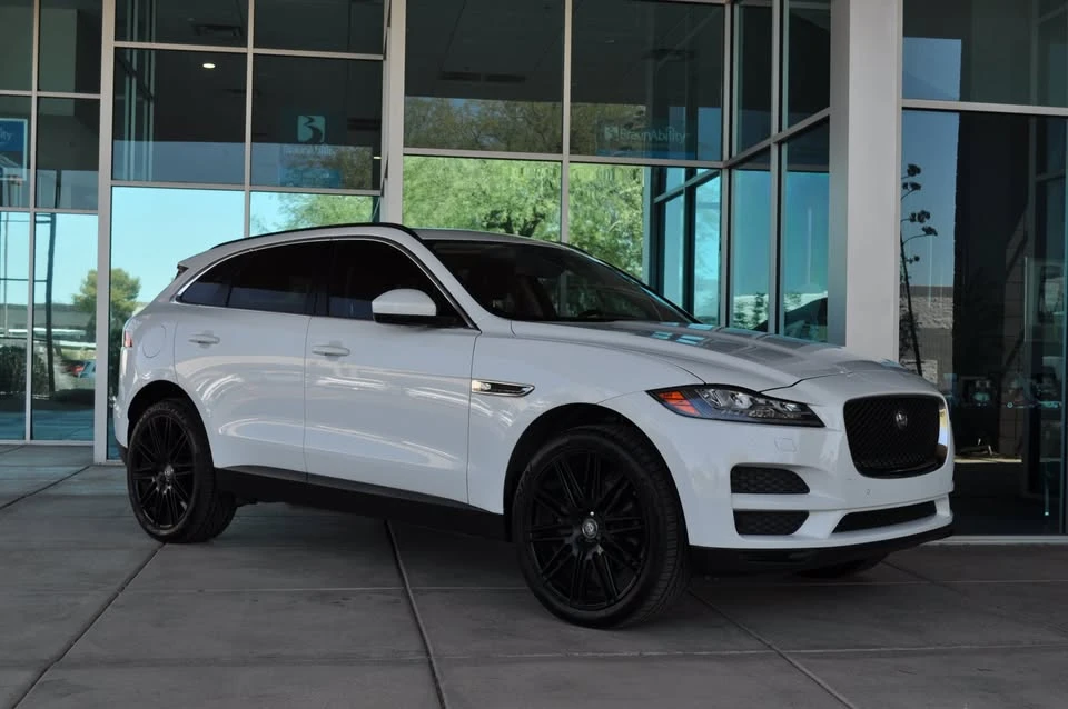 2017 Jaguar F-Pace - Image 6 of 18