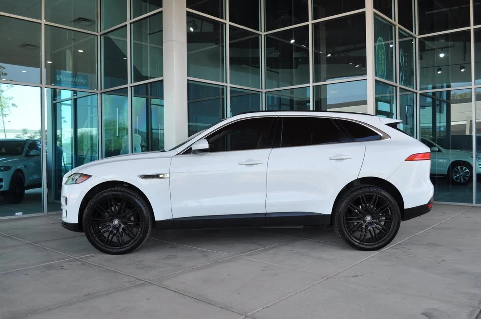 2017 Jaguar F-Pace - Image 5 of 18