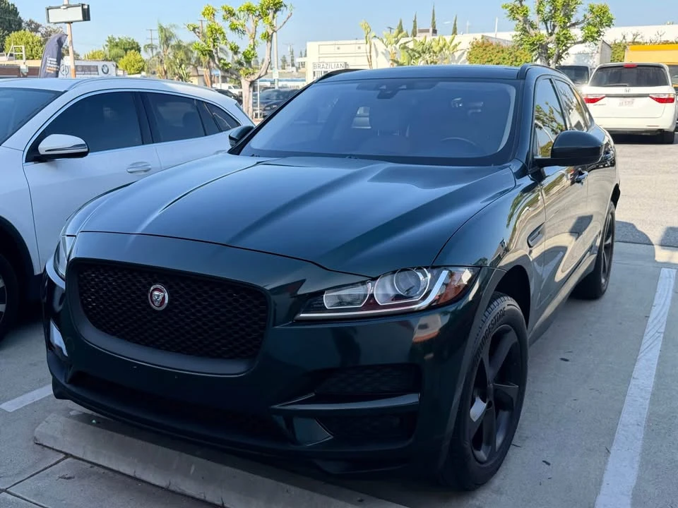 2017 Jaguar F-Pace - Image 2 of 8