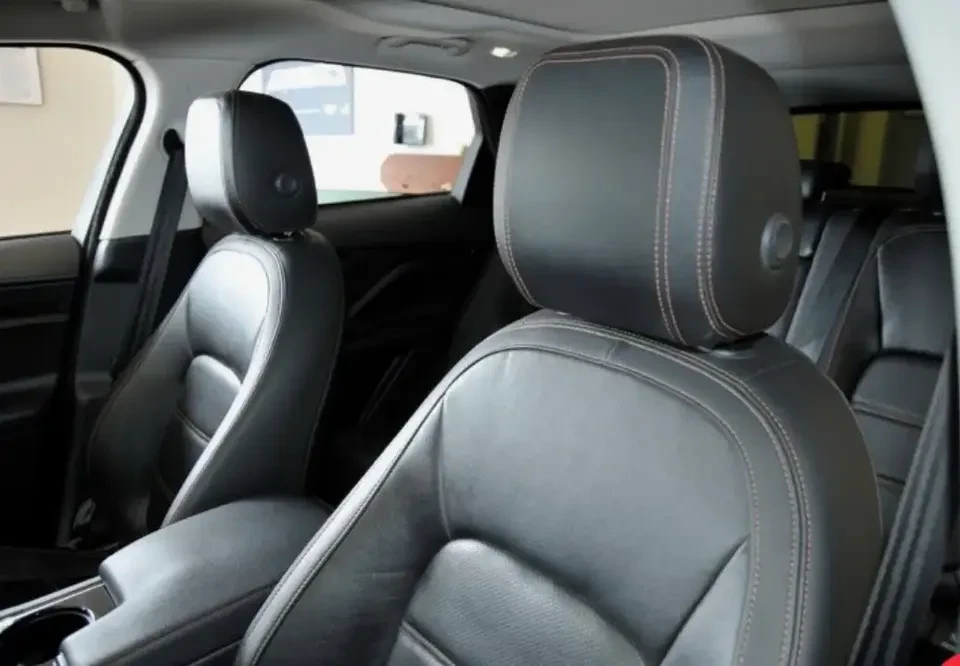 2017 Jaguar F-Pace - Image 7 of 9
