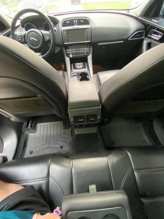 2017 Jaguar F-Pace - Image 9 of 9