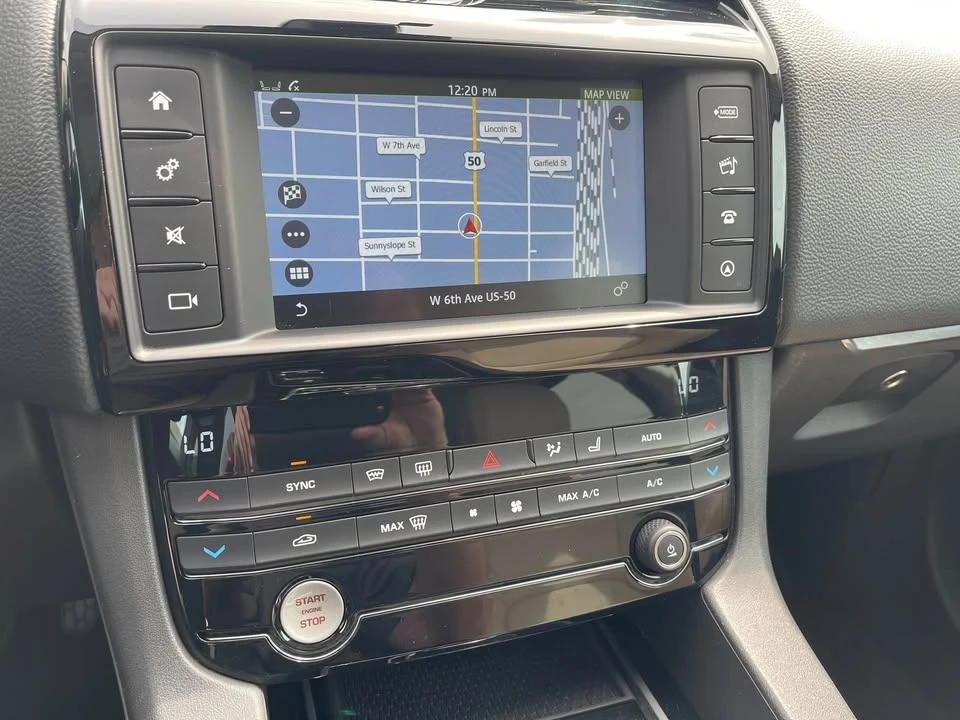 2017 Jaguar F-Pace - Image 19 of 20