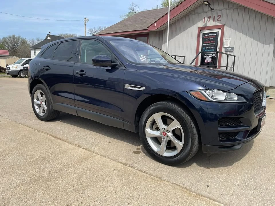 2017 Jaguar F-Pace - Image 4 of 20