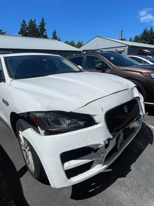 2017 Jaguar F-Pace - Image 7 of 11