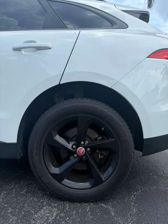 2017 Jaguar F-Pace - Image 17 of 20
