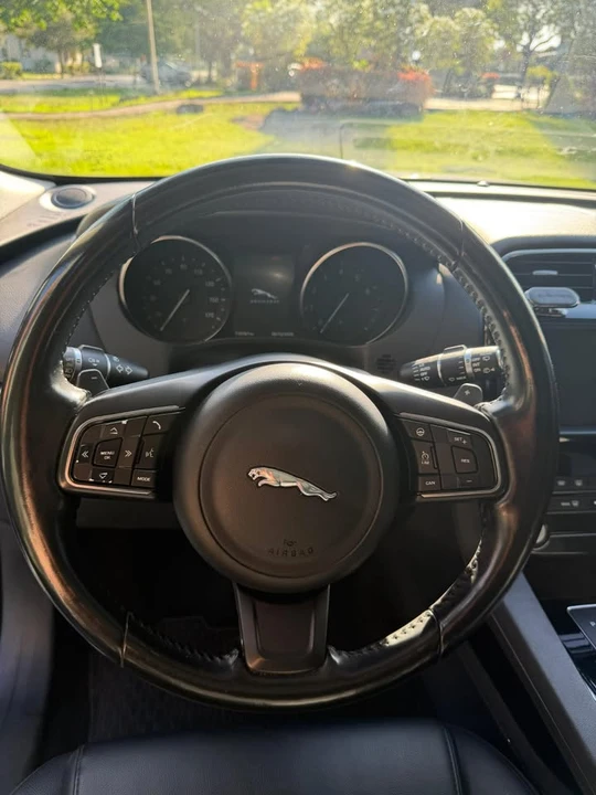 2017 Jaguar F-Pace - Image 12 of 20