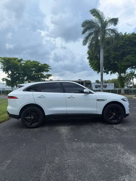 2017 Jaguar F-Pace - Image 7 of 20