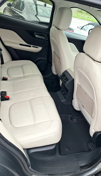2017 Jaguar F-Pace - Image 6 of 14