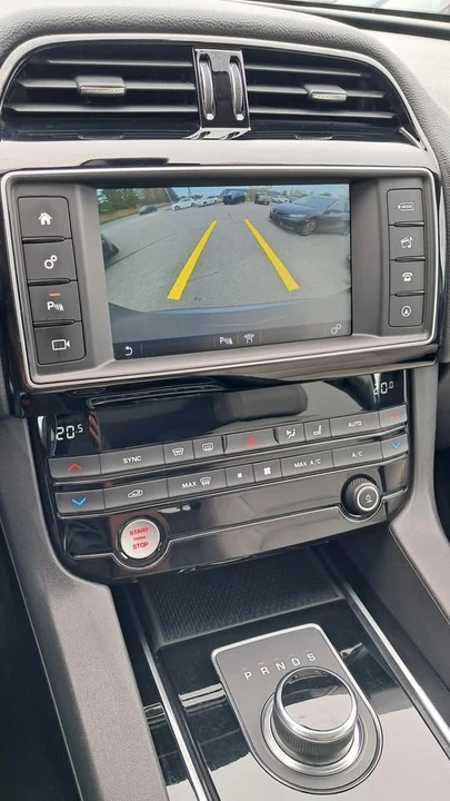 2017 Jaguar F-Pace - Image 13 of 14
