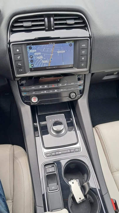 2017 Jaguar F-Pace - Image 12 of 14