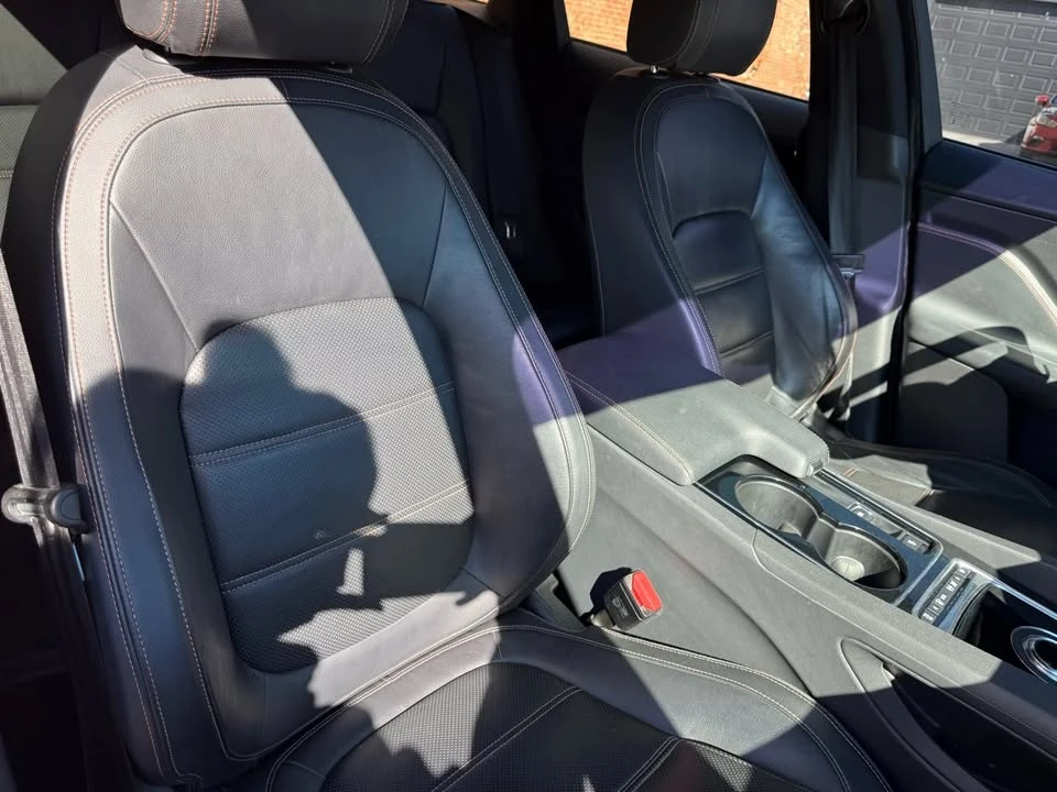 2017 Jaguar F-Pace - Image 7 of 10