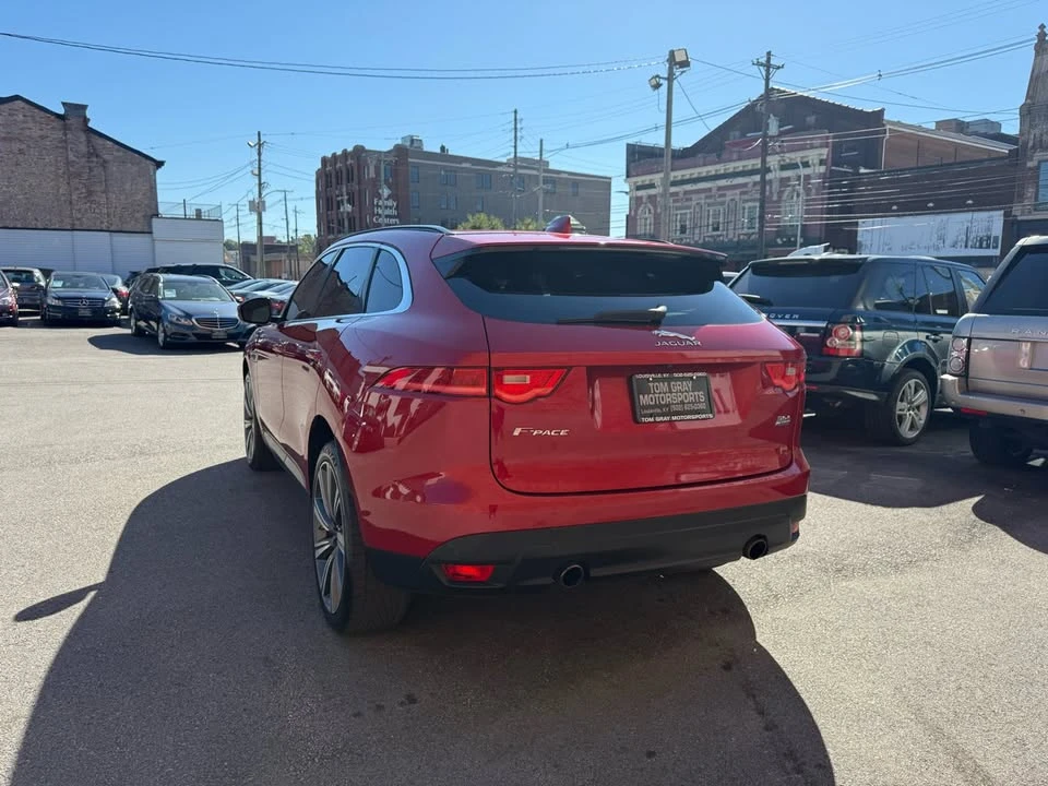 2017 Jaguar F-Pace - Image 3 of 10