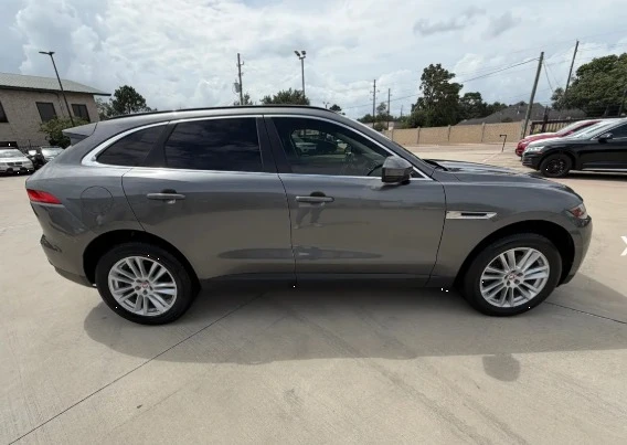 2017 Jaguar F-Pace - Image 2 of 12