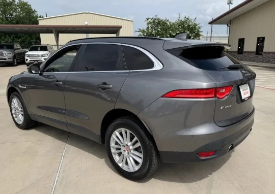 2017 Jaguar F-Pace - Image 6 of 12