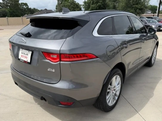 2017 Jaguar F-Pace - Image 4 of 12