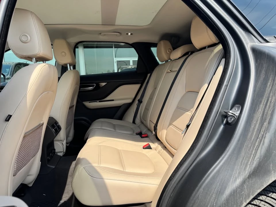 2017 Jaguar F-Pace - Image 10 of 10