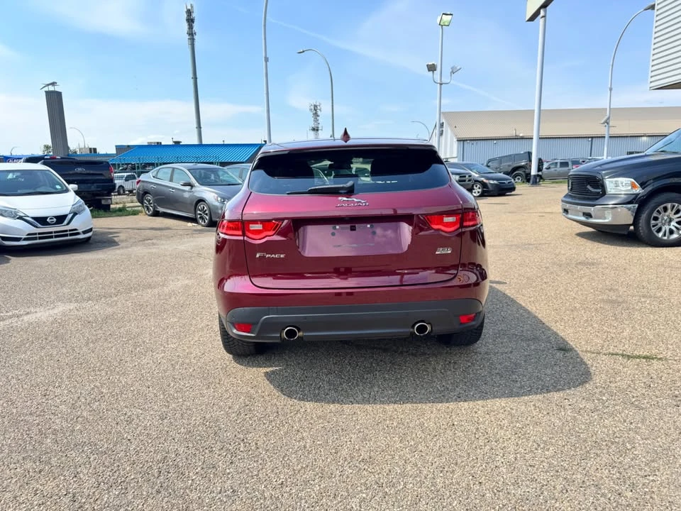 2017 Jaguar F-Pace - Image 3 of 10