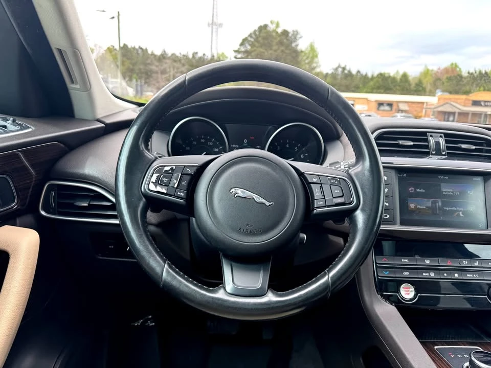 2017 Jaguar F-Pace - Image 12 of 20
