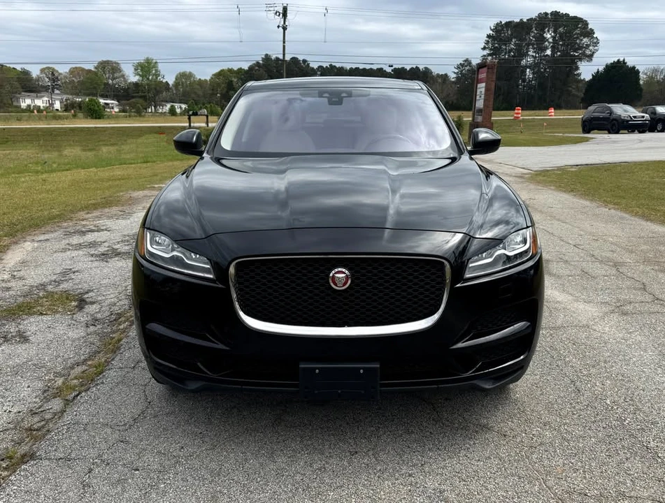 2017 Jaguar F-Pace - Image 2 of 20