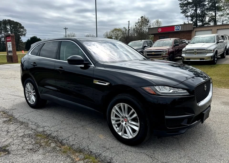 2017 Jaguar F-Pace - Image 3 of 20