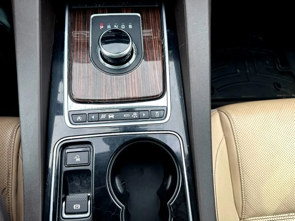 2017 Jaguar F-Pace - Image 15 of 20