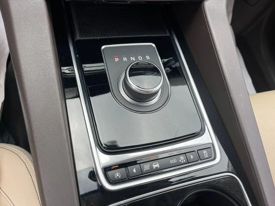 2017 Jaguar F-Pace - Image 15 of 20
