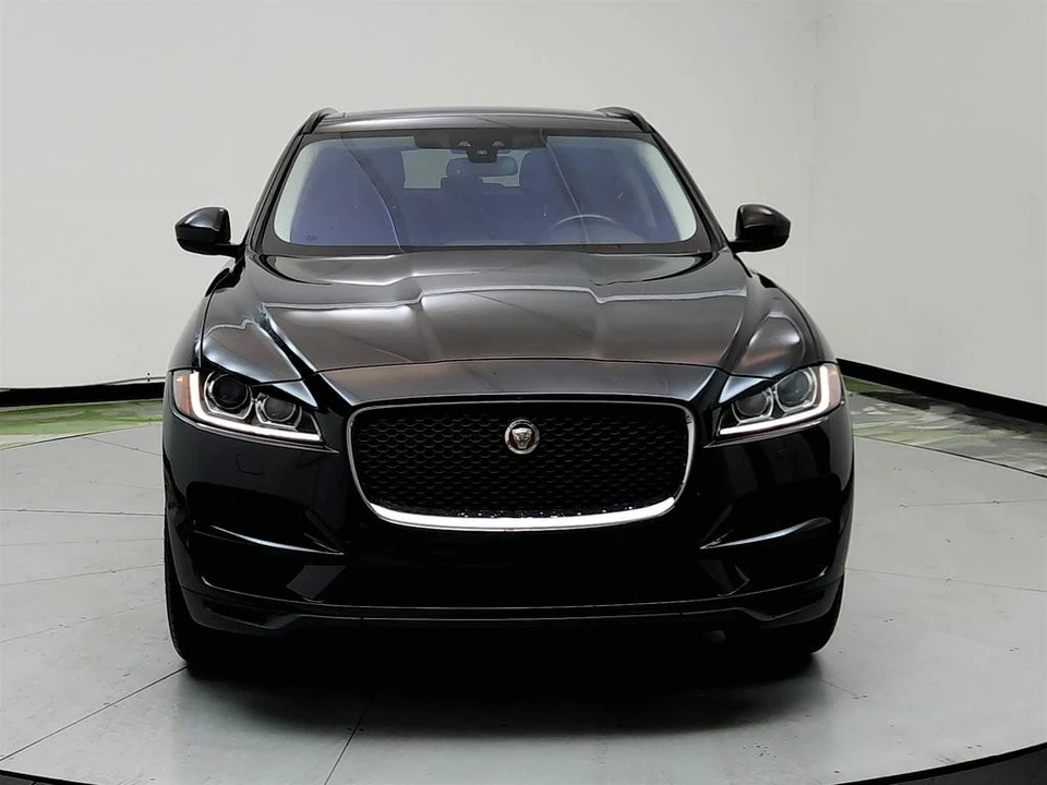 2017 Jaguar F-Pace - Image 2 of 12