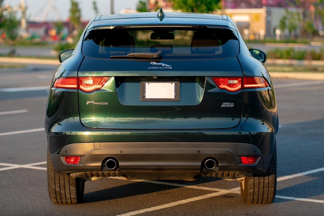 2017 Jaguar F-Pace - Image 5 of 31