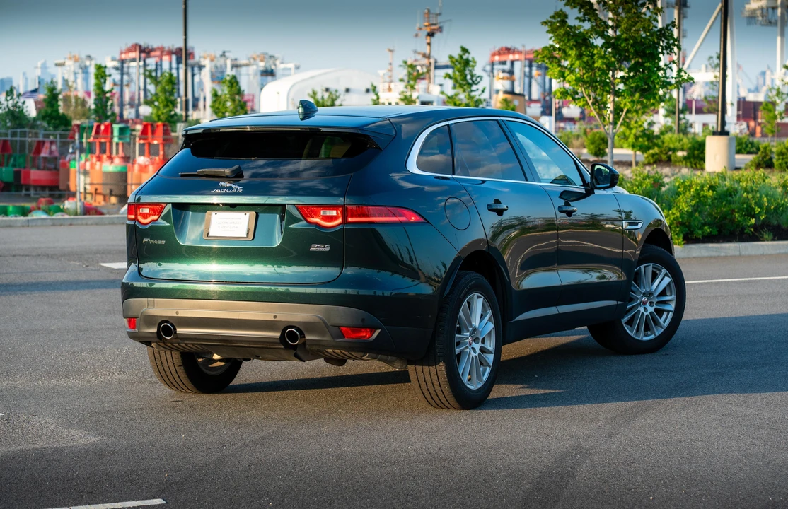 2017 Jaguar F-Pace - Image 8 of 31