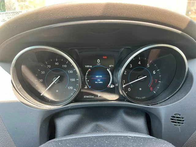 2017 Jaguar F-Pace - Image 6 of 7