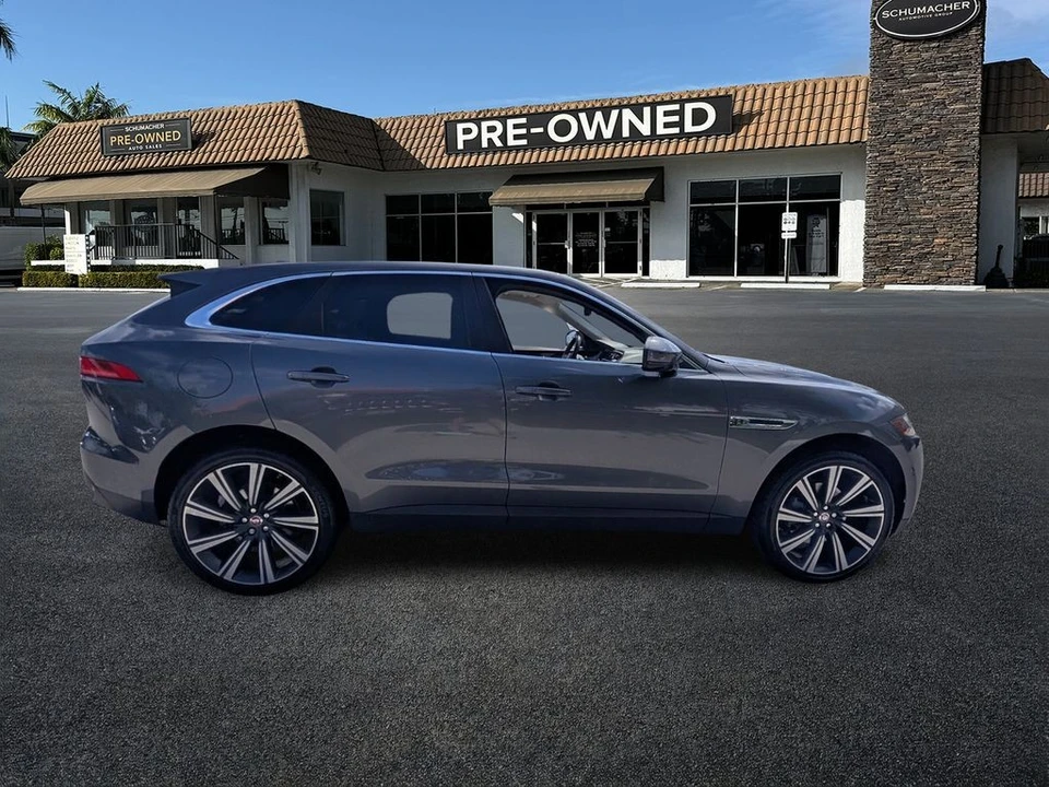 2017 Jaguar F-Pace - Image 8 of 21