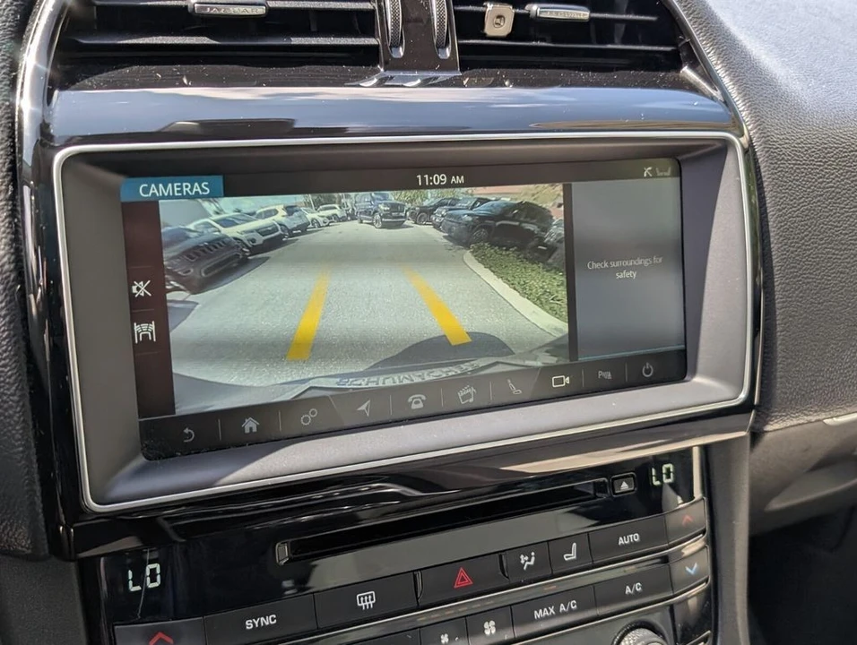 2017 Jaguar F-Pace - Image 19 of 21