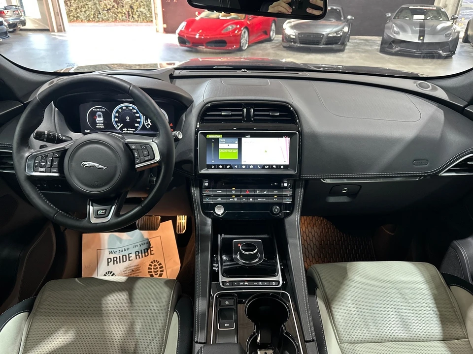 2017 Jaguar F-Pace - Image 6 of 12