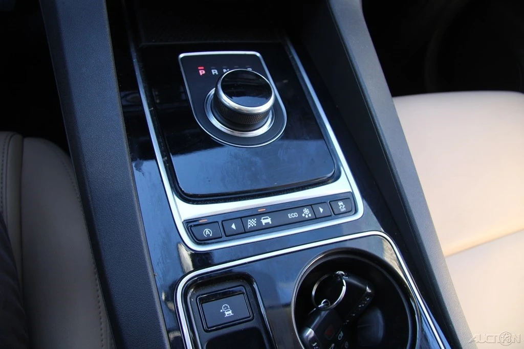 2017 Jaguar F-Pace - Image 19 of 21