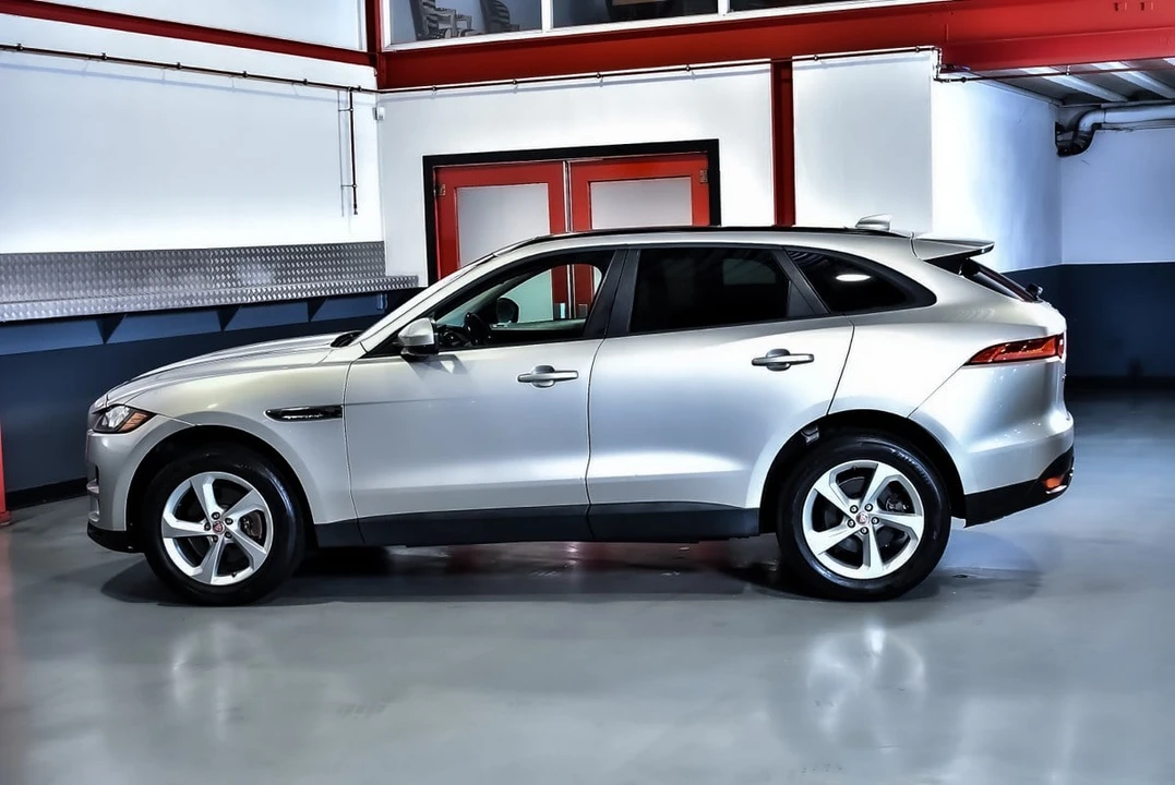 2017 Jaguar F-Pace - Image 20 of 31