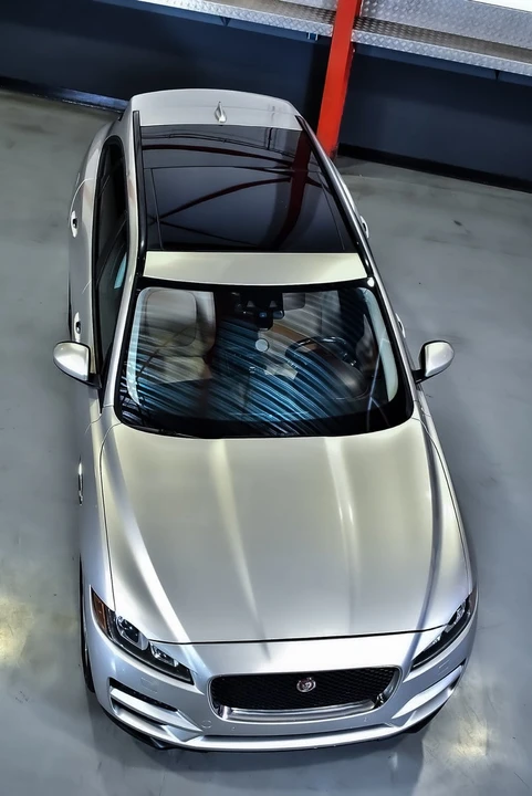 2017 Jaguar F-Pace - Image 10 of 31
